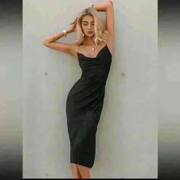 Black  slip dress 🖤🖤 - Picture 4 of 8